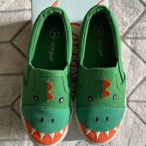 Toddler boys slip on shoes sz 9